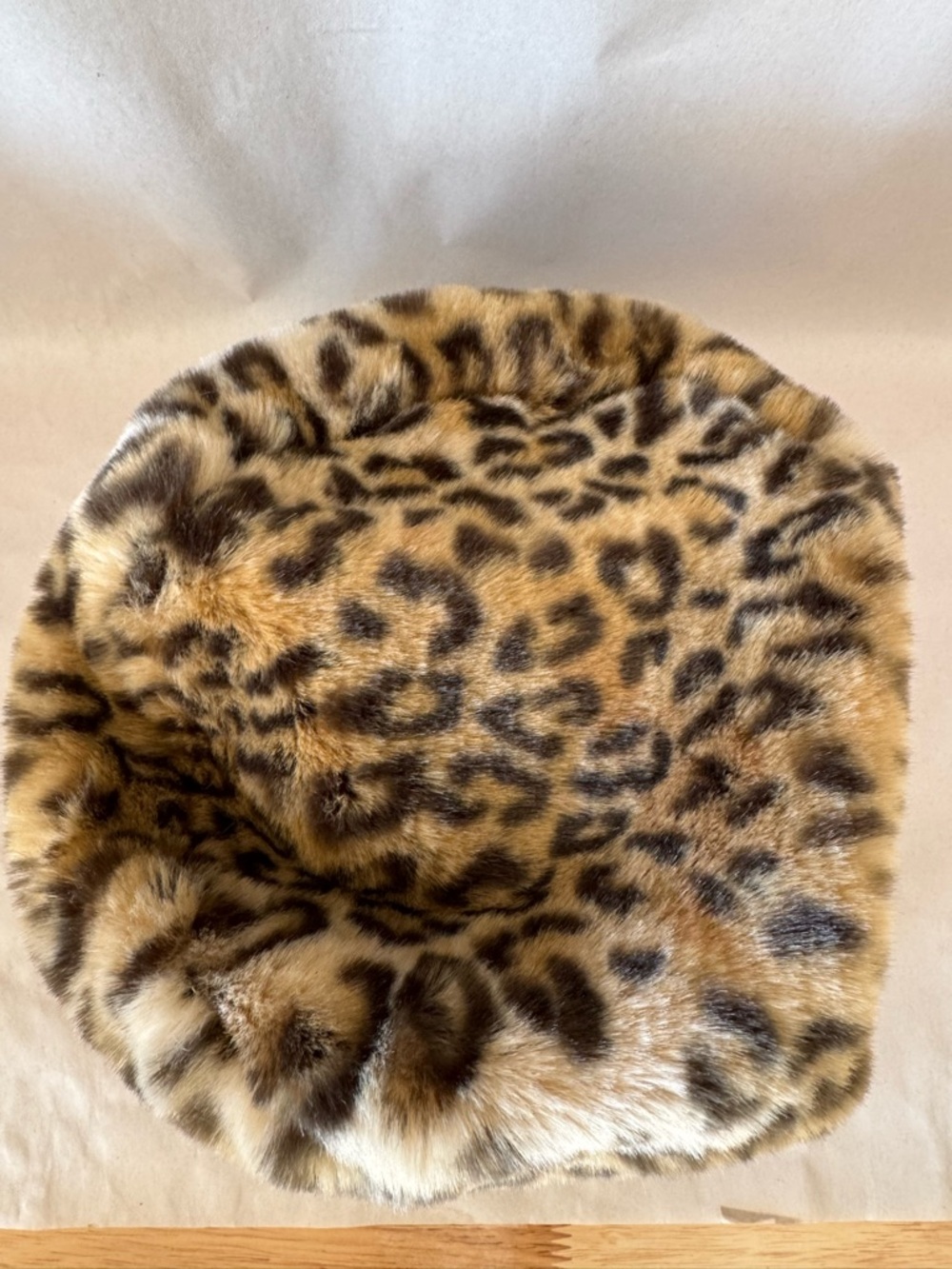 Ben Berger Luxury Collection Oversized Faux Fur Leopard Bucket Hat 90s Y2K - Picture 3 of 6